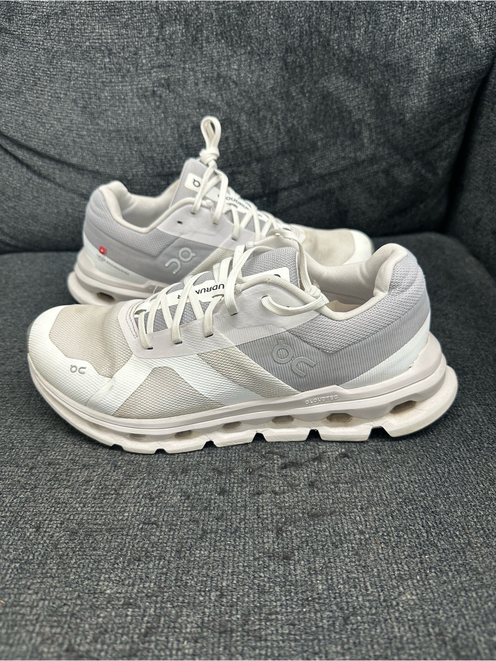 On Running Cloud runner Women's Running Sneakers white ice grey size 9 women’s